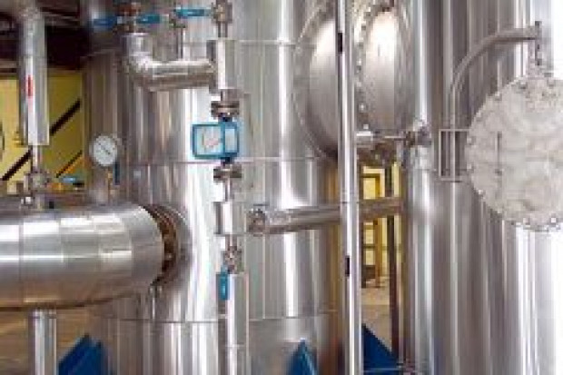 Gorzelnicy wolą produkować spirytus na biopaliwa niż na wódkę