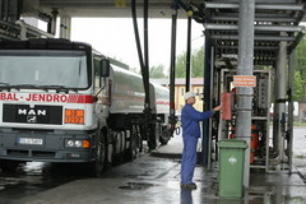Rząd nie zdąży podnieść ulg na biopaliwa