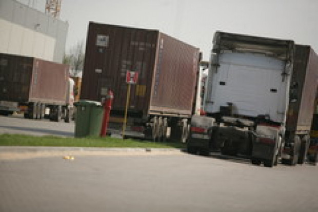 Niemcy: 500 kierowców ciężarówek protestuje przeciwko cenom paliwa