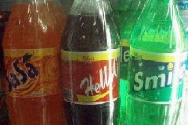 Oryginalne podróbki odzieży, napojów i alkoholu