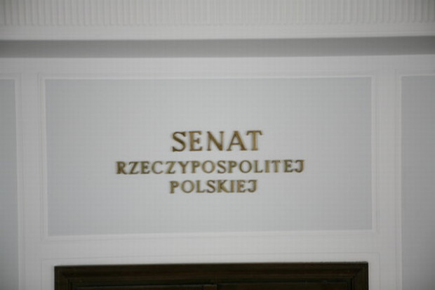 Senat przyjął zmiany w ubezpieczeniach osób prowadzących pozarolniczą działalność gospodarczą