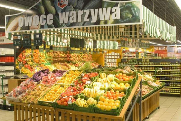Żywność w małych sklepach jest droższa średnio o 20 proc. niż w hipermarketach lub dyskontach