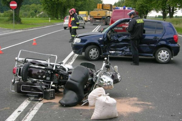 To była tragiczna niedziela na drogach: 20 osób nie żyje, 228 jest rannych