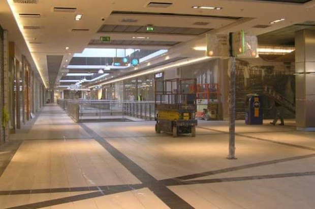 Firmy budowlne rezygnują z budowy centrów handlowych na rzecz projektów publicznych?