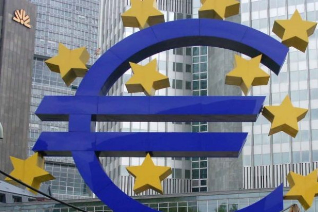 Dzięki słabemu euro polscy rolnicy dostaną dużo wyższe dopłaty bezpośrednie, kurs przeliczenia to 4,2295 Euro/PLN