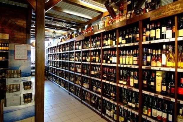 Resort gospodarki chce ułatwić uzyskiwanie koncesji na sprzedaż alkoholu
