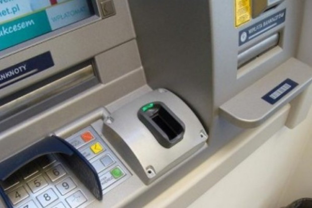 W Warszawie powstał pierwszy bankomat biometryczny w Polsce