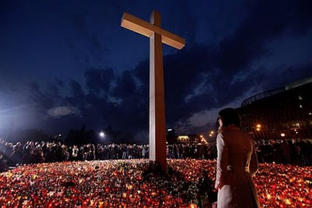 4.bp.blogspot.com Ks. Siekierski: Krzyż trafi do kaplicy loretańskiej