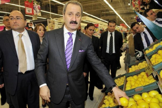 Na zdjęciu (od lewej): Murat Saglik, dyrektor handlowy Tesco Turcja oraz Zafer Caglayan, minister handlu zagranicznego Turcji Dyrektor Tesco Turcja: Chcemy wprowadzać polskie produkty na rynek turecki