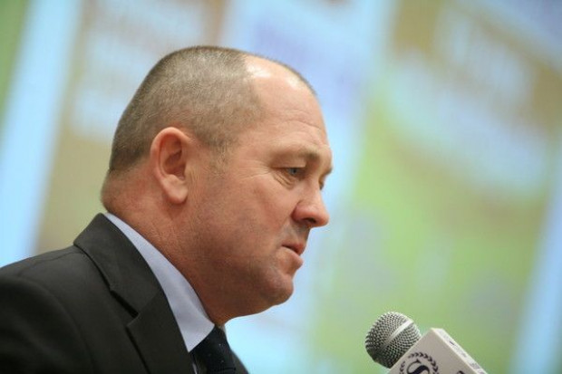Minister Rolnictwa Marek Sawicki PiS grozi złożeniem wniosku o wotum nieufności wobec Sawickiego