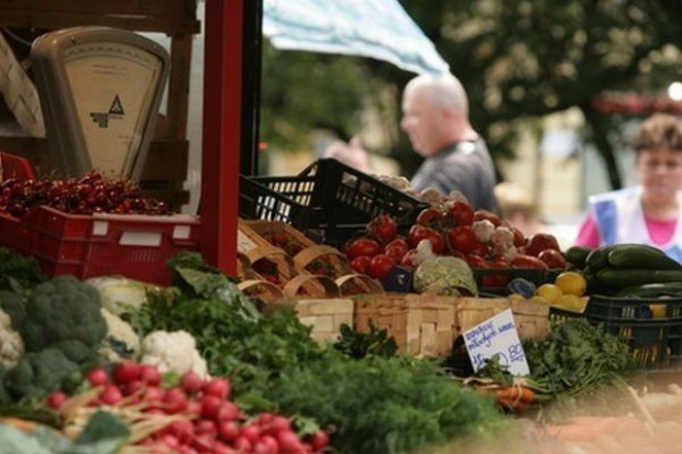 GfK: Zaledwie 14 proc. Polaków przywiązuje wagę do zdrowego i rozważnego żywienia Kupując żywność Polacy wybierają produkty naturalne oraz o dobrej relacji ceny do jakości