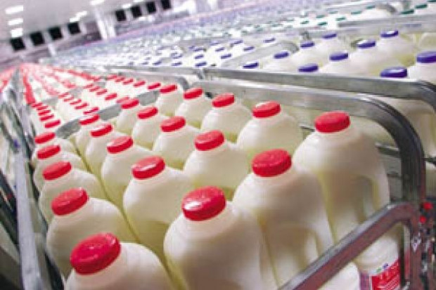 fot. thegrocer Tesco płaci dostawcom mleka rekordowo wysoką cenę za surowiec