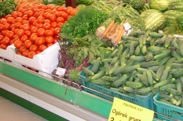 Komisarz UE apeluje w liście do Rosji o zniesienie embarga na import europejskich warzyw
