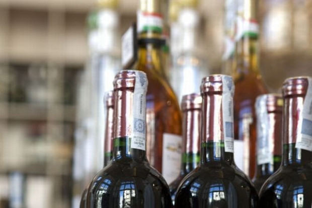 Państwo straciło miliardy na obrocie nielegalnym alkoholem