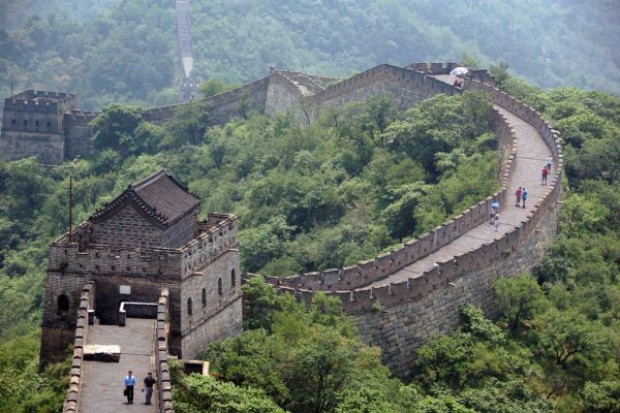Na fot. Wielki Chiński Mur Izba Handlowa UE: Chiny wciąż ograniczają dostęp do swojego rynku