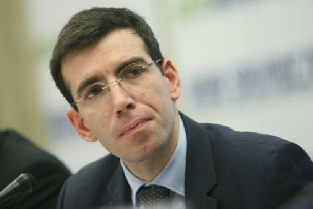 Francois Vincent, dyrektor ds. franczyzy Carrefour Polska Carrefour odda część własnych supermarketów franczyzobiorcom