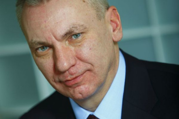- Synergia między fimami Coca-Cola i DB Schenker dotyczyć będzie wspólnego korzystania z aktywów w zakresie sprzętu i pracowników, jak również magazynowania i transportu - mówi Dariusz Doroś, dyrektor logistyki magazynowej Schenker Coca-Cola zleca magazynowanie produktów DB Schenker Logistics