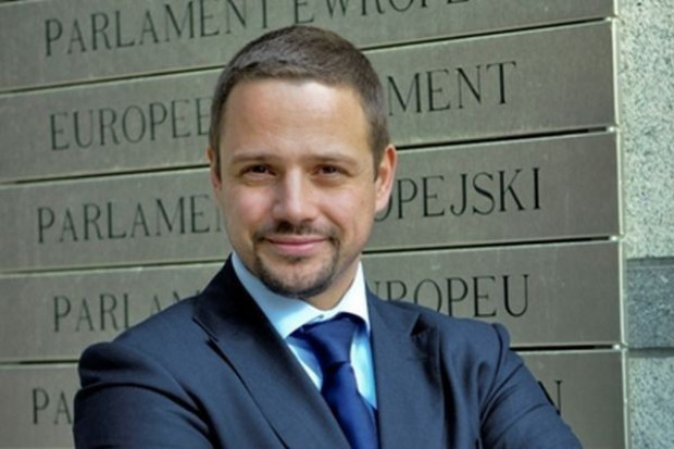 Rafała Trzaskowski, poseł Parlamentu Europejskiego Ekspert: Wątpliwe, by zalecenia WHO o ograniczeniu sprzedaży alkoholu przełożyły się na przepisy prawa