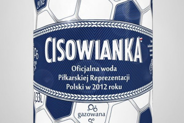 Pierwsza na rynku pojawi się limitowana seria opakowań nawiązująca do tematu piłki nożnej (Cisowianka jest oficjalnym sponsorem reprezentacji Polski) Producent Cisowanki liczy na szybki zwrot inwestycji w linię do puszkowania wody