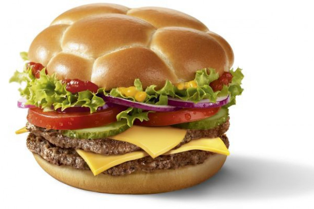 Fot. McDonalds McDonalds przygotował na Euro 2012 burgery w kształcie piłki nożnej
