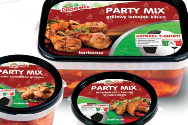 Wśród produktów, jakie Drobimex przygotował dla miłośników grillowania, znalazły się również specjały grillowe Party Mix, czyli skrzydełka w marynacie barbecue, marynowane polędwiczki z kurcząt oraz grillowy kubełek kibica. Drobimex mocno zwiększa sprzedaż