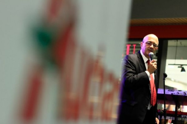 Francois Colombie, przewodniczący rady nadzorczej Auchan Polska i Rosja Auchan uruchomił pierwszą fazę inwestycji w Łomiankach (zdjęcia)