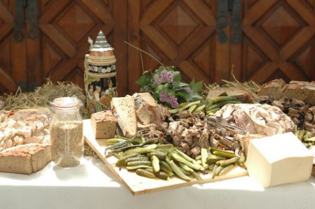 W latach 2004 - 2011 sześciokrotnie wzrosła w Polsce liczba gospodarstw wytwarzających produkty ekologiczne Rynek zdrowej żywności za trzy lata będzie wart 700 mln zł