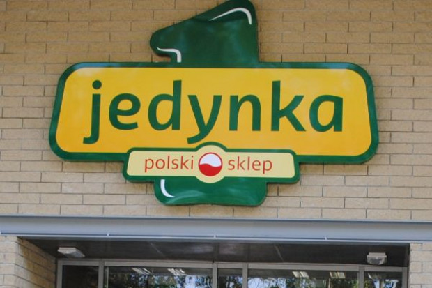 Sklep sieci Jedynka Sieć Jedynka przyspiesza rozwój sieci i przejmuje stacje paliw