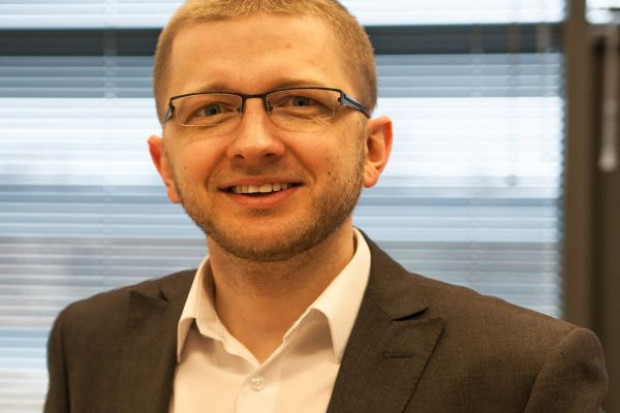 Maciej Stanisławczyk, dyrektor działu technologii internetowych OPTeam SA. Dyrektor OPTeam: Dzięki przejęciu sieci Real Auchan będzie mógł rozwijać e-handel