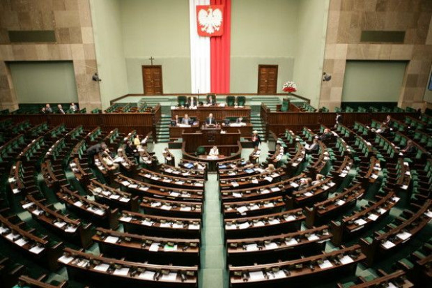 Sprawa uboju rytualnego odłożona z powodu nieobecności ministra rolnictwa