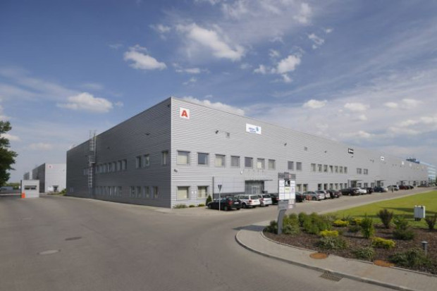 Żerań Park II jest zlokalizowany w sąsiedztwie Trasy Toruńskiej i oferuje łącznie 49 900 mkw. powierzchni do wynajmu Segro za 43,2 mln euro nabyło magazyny w Warszawie