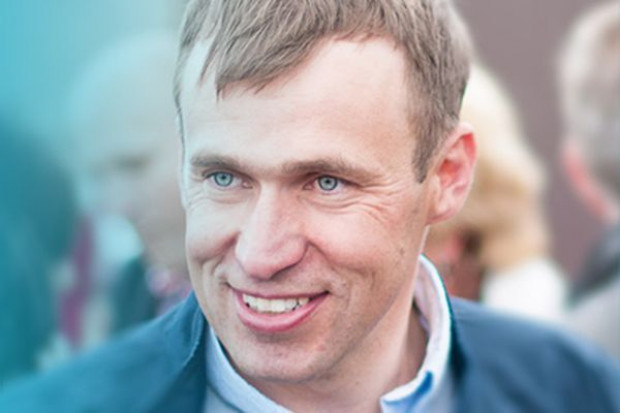 Poseł SLD Cezary Olejniczak, foto. cezary-olejniczak.pl Inspekcje kontrolujące żywność powinny mieć pionową strukturę