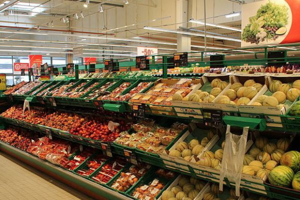 fot. http://commons.wikimedia.org/ Carrefour: Konsumenci w Polsce nadal nie chcą kupować