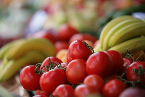 Statystyczny Polak zjada blisko 10 kg pomidorów rocznie, Polacy chętnie jedzą pomidory i ogórki