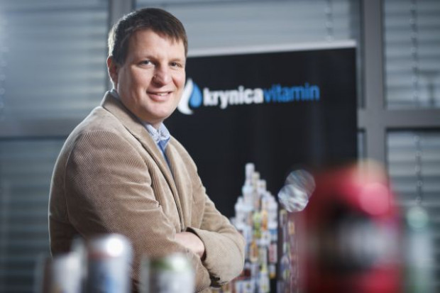 Konrad Subda, prezes zarządu Krynica Vitamin SA; fot. Żelazna Studio / PTWP Krynica Vitamin wchodzi w nowe kategorie napojów i alkoholi