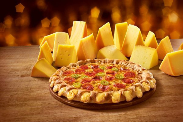 na fot.: nowa pizza Cheesy Lava w Pizza Hut Pizza Hut realizuje strategię selektywnego wzrostu i gruntownych renowacji