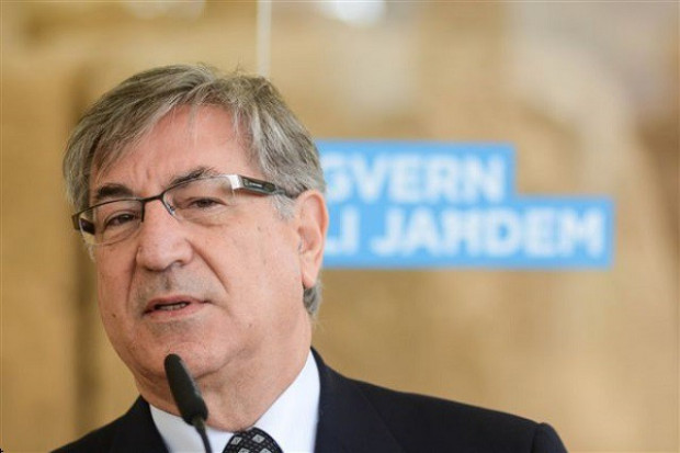 Karmenu Vella za półtora miesiąca zostanie Komisarzem ds. środowiska, spraw morskich i rybołówstwa (fot. Ziua News) Karmenu Vella nowym Komisarzem ds. środowiska, spraw morskich i rybołówstwa