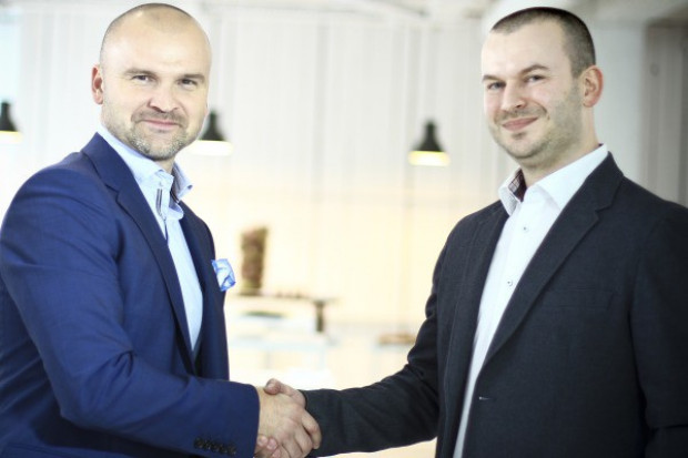 Rafał Brzoska, prezes InPost, Przemysław Budkowski, VP Marketplaces w Naspers, fot. Żelazna Studio, Paweł Pawłowski Allegro i InPost chcą zrewolucjonizować i ożywić polski rynek e-commerce