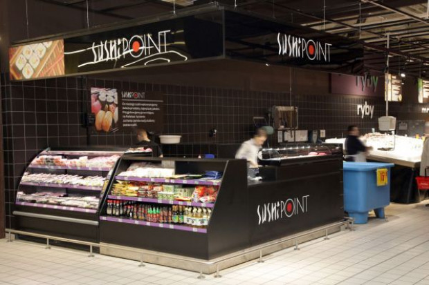Stoisko Sushi Point w hipermarkecie Carrefour Arkadia Carrefour w przyszłym roku podwoi liczbę stoisk z sushi w swoich sklepach