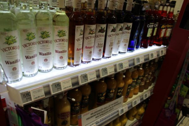 Firmy spodziewają się wzrostu wolumenu sprzedaży całej kategorii o 2 proc. w ciągu 2014 r. i o blisko 3 proc. w 2015 r. (fot. Łukasz Rawa) Producenci nalewek i likierów spodziewają się wzrostu sprzedaży