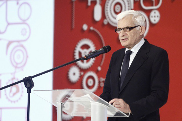 Jerzy Buzek (fot. Paweł Pawłowski/zelaznastudio.pl) Jerzy Buzek: To naturalne, że państwa próbują się wyłamać w sprawie Rosji