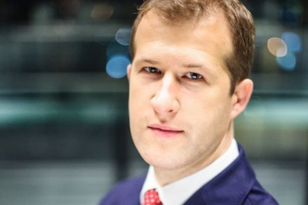 Adam Czerwiński, zastępca dyrektora handlowego w Coface (fot. mat.pras.) Branża spożywcza szuka prostszych rozwiązań dla zabezpieczenia płatności