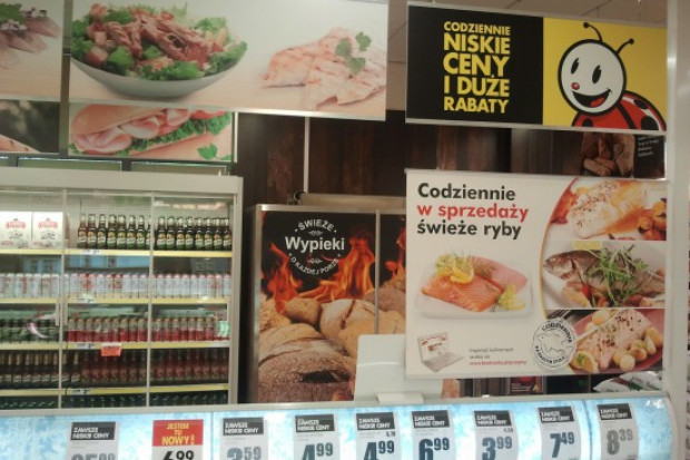 Sklep sieci Biedronka; fot. portalspozywczy.pl Handel w Polsce A.D. 2015