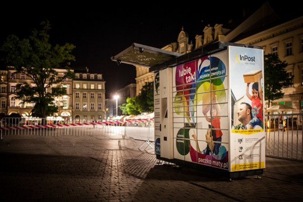 Paczkomat InPost (fot. Grupa Integer.pl) InPost ma już partnera handlowego dla sieci paczkomatów z żywnością