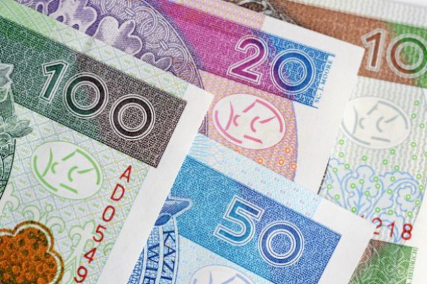 W ramach PROW 2014 - 2020 do rozdysponowania jest 718 mln euro/ fot. shutterstock Od sierpnia młodzi rolnicy będą mogli ubiegać się o premię z PROW 2014 - 2020