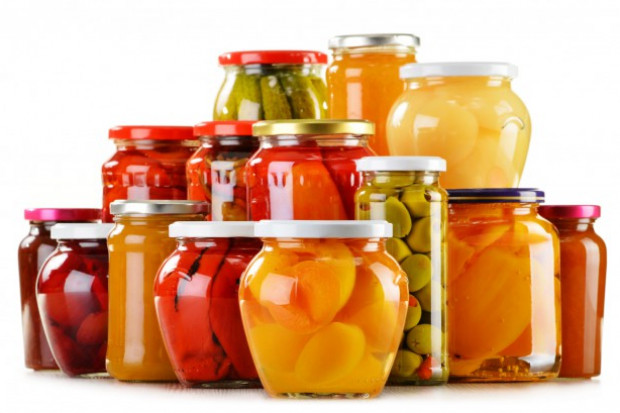 Sprzedaż bezpośrednia – co zyska rolnik, a co kupujący?/ fot. shutterstock Od 2016 r. rolnicy będą mogli sprzedawać przetworzone produkty rolne