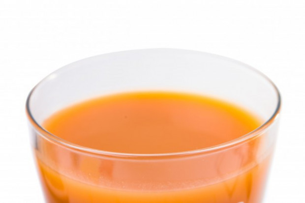 / fot. shutterstock Spożywanie soków owocowych nie sprzyja otyłości