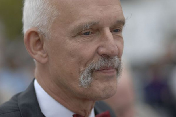 Janusz Korwin-Mikke (fot. wikimedia commons) Korwin-Mikke: Nie tylko śmieciówki, wszystkie umowy są gówniane