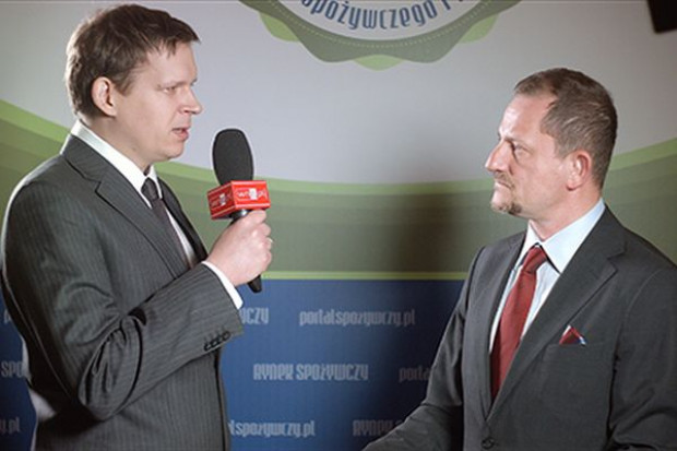 Po prawej Artur Węgłowski, wiceprezes, dyrektor zarządzający Farmio (fot. PTWP) Wiceprezes Farmio: W sprzedaży wędlin stawiamy na kanał nowoczesny (video)