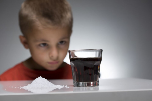 Producenci słodzonych napojów gazowanych manipulują naszym zdrowiem. Fot. shutterstock Producenci napojów gazowanych manipulują naszym zdrowiem?